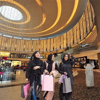 Dubai Shopping Tour – Explore Malls & Local Markets